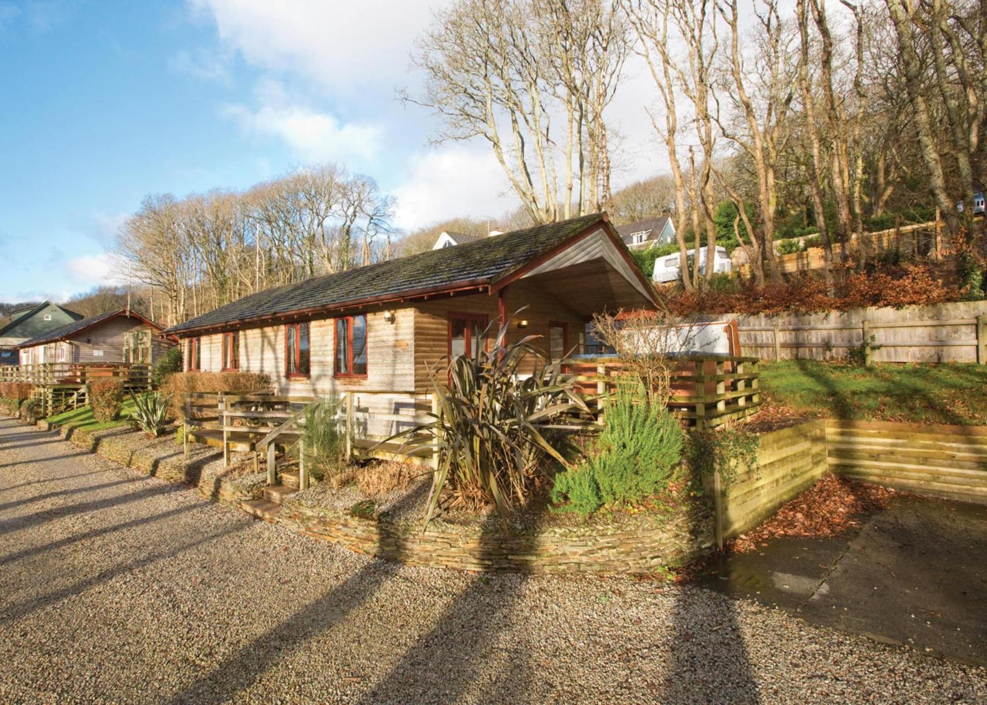 Ivyleaf Combe Lodges Stratton  Exteriör bild