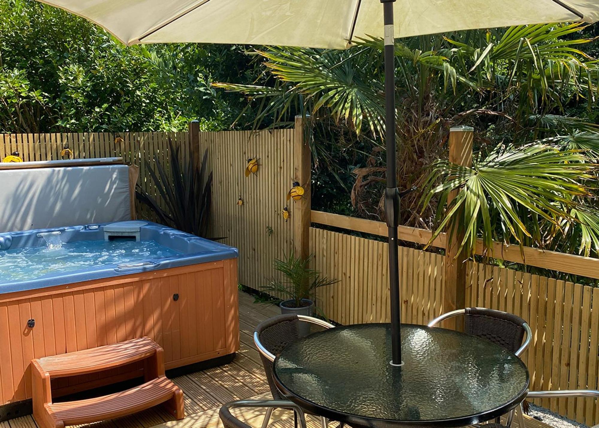 Ivyleaf Combe Lodges Stratton  Rum bild